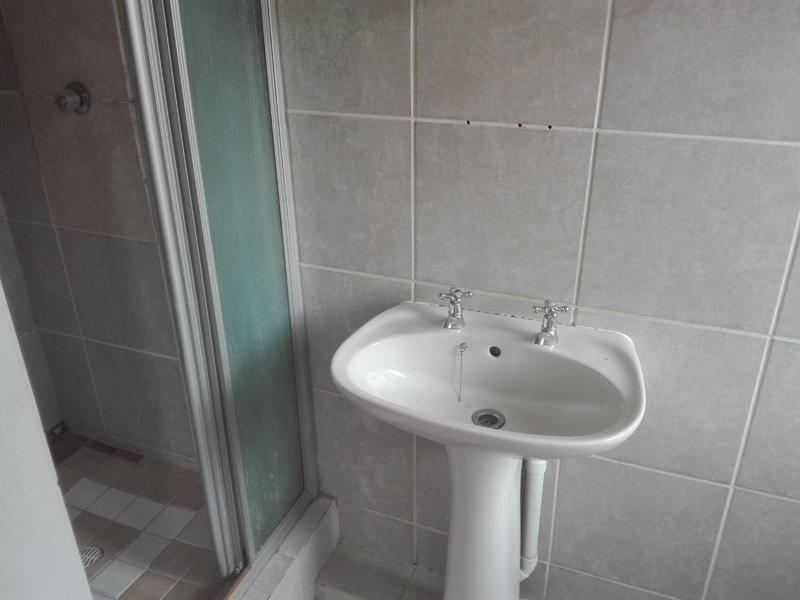 To Let 1 Bedroom Property for Rent in Guldenland Western Cape